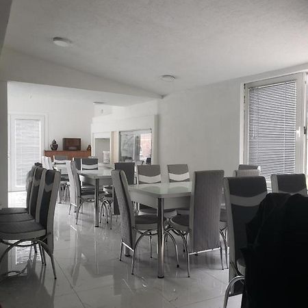 אוהריד Hostel Bela מראה חיצוני תמונה