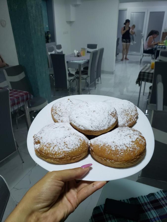 אוהריד Hostel Bela מראה חיצוני תמונה