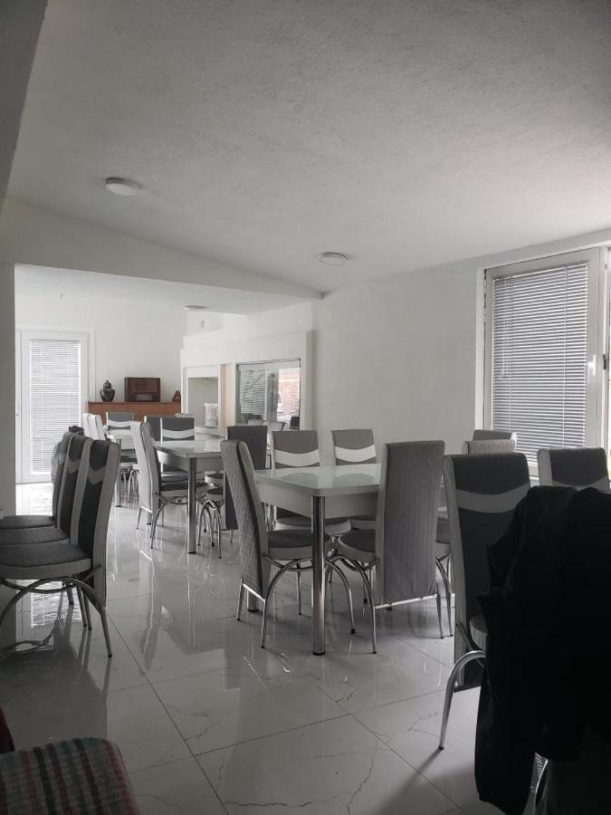 אוהריד Hostel Bela מראה חיצוני תמונה
