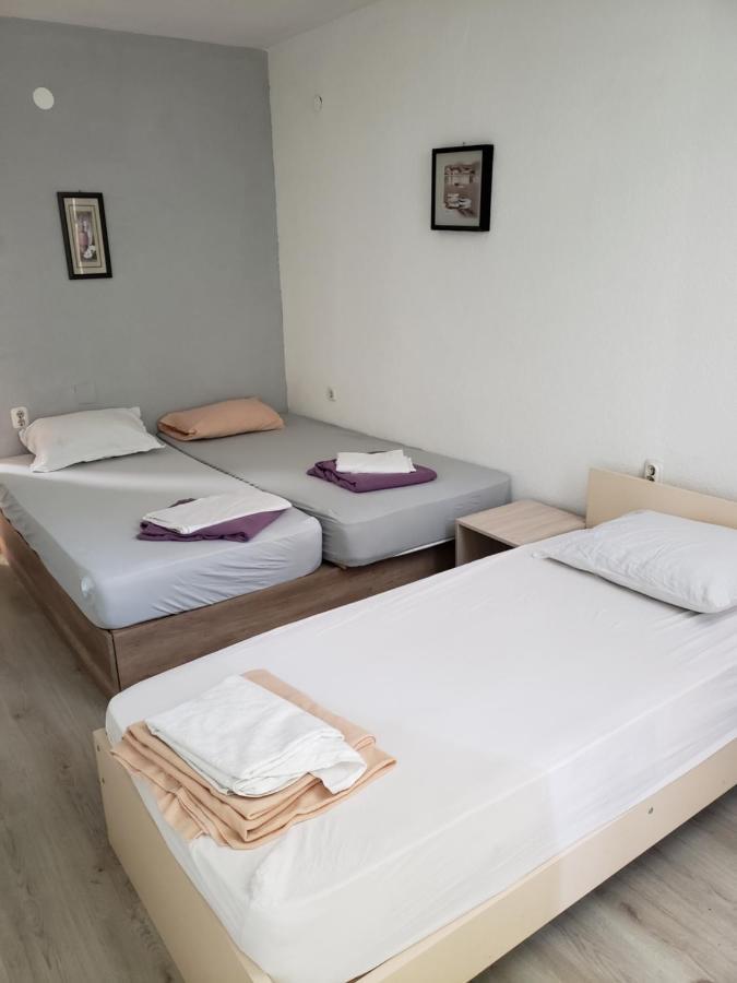 אוהריד Hostel Bela מראה חיצוני תמונה