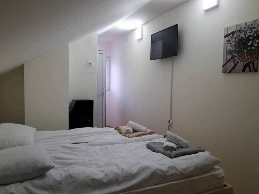 אוהריד Hostel Bela מראה חיצוני תמונה