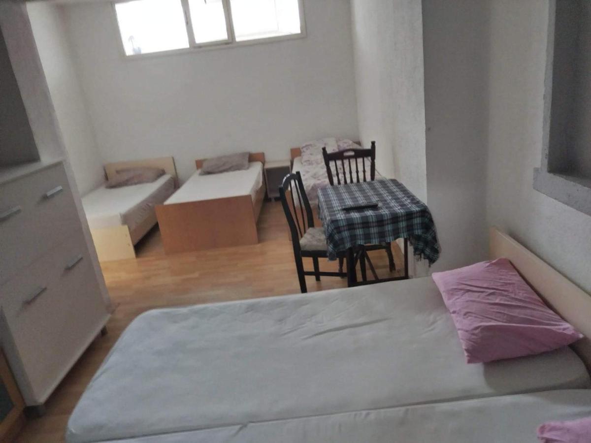 אוהריד Hostel Bela מראה חיצוני תמונה
